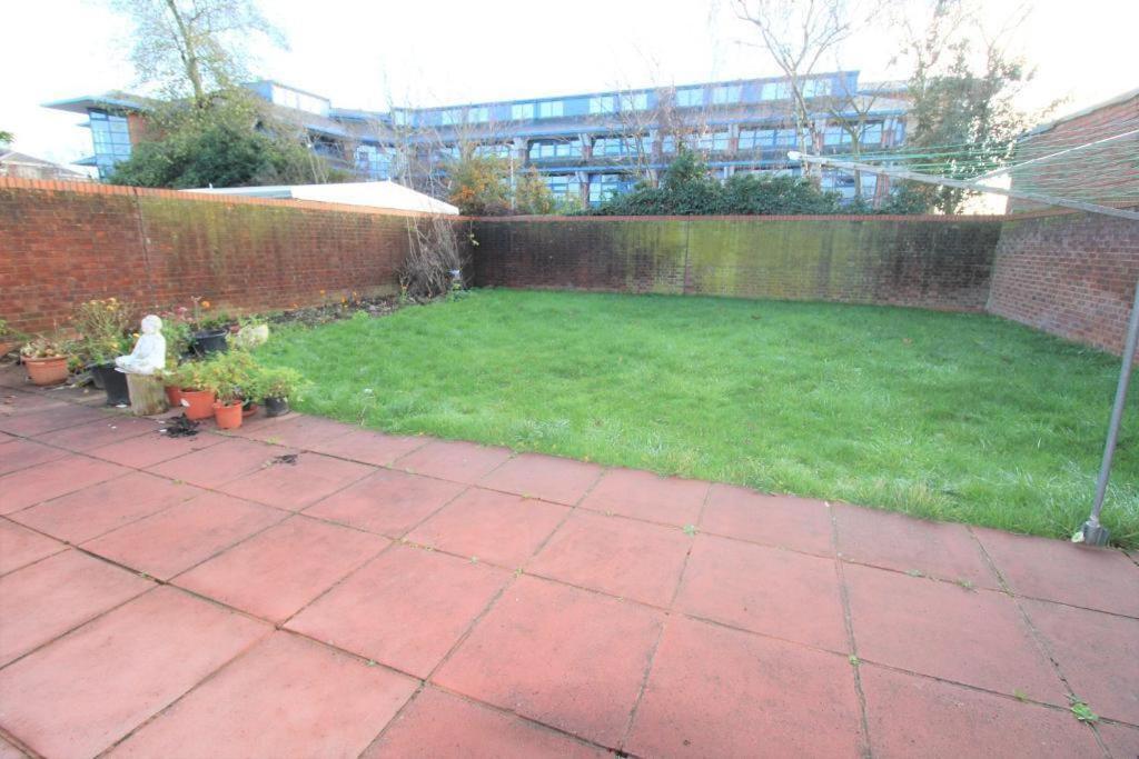The Heathrow Lodge London Uk Harmondsworth Eksteriør bilde
