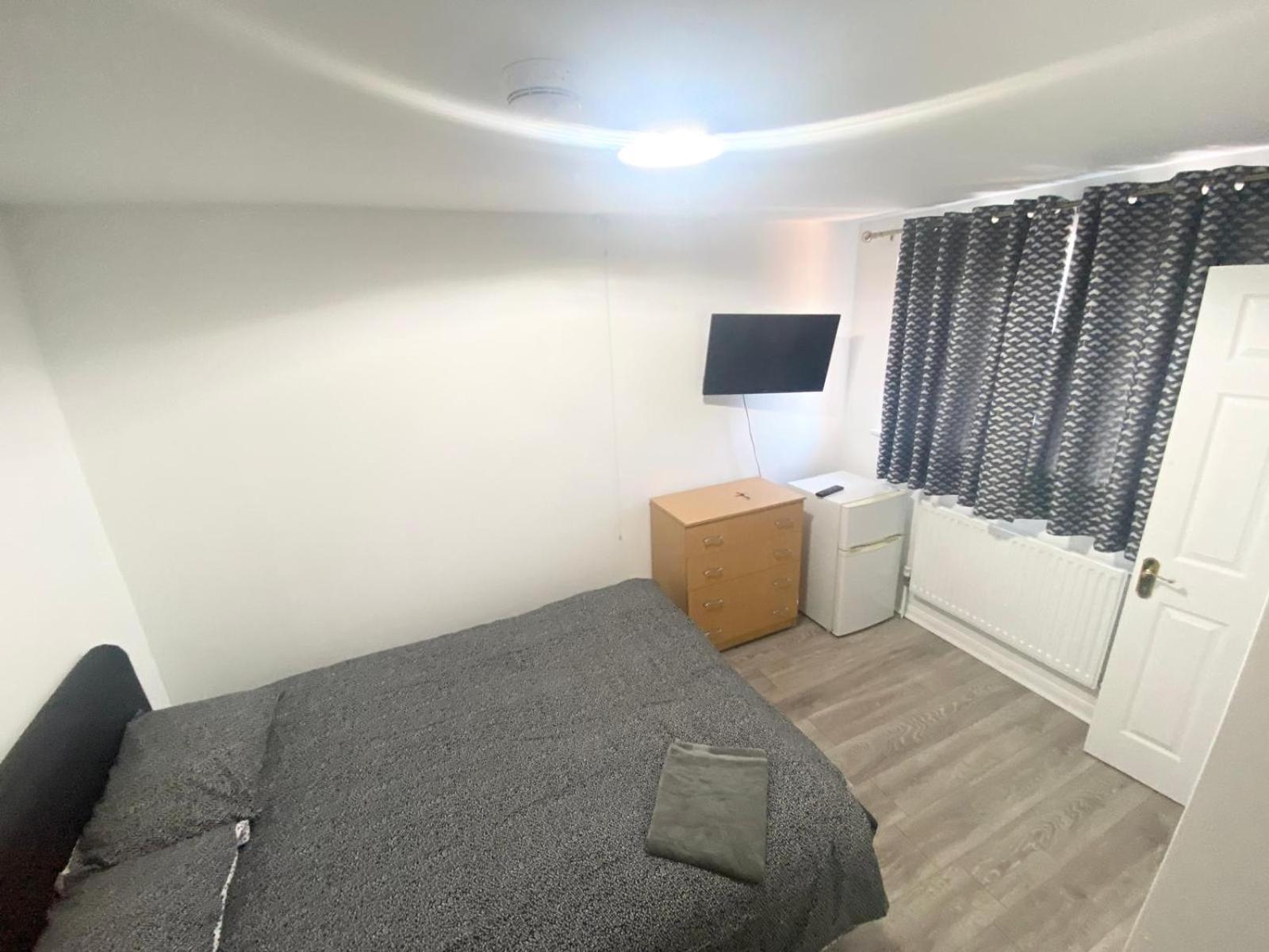 The Heathrow Lodge London Uk Harmondsworth Eksteriør bilde