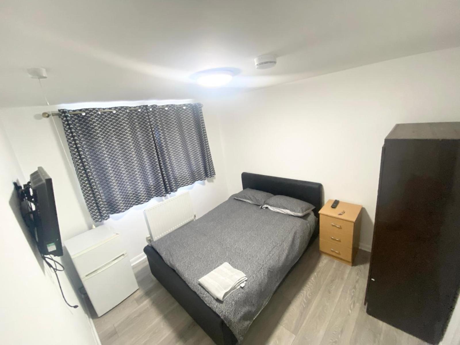 The Heathrow Lodge London Uk Harmondsworth Eksteriør bilde